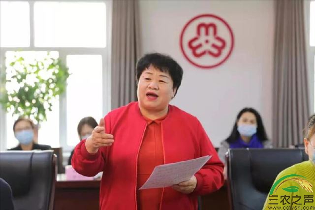 乌鲁木齐市妇联开展“文化润疆进家庭” 活动