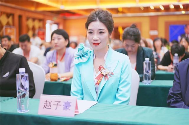 融洪集团董事会主席赵子豪女士.jpg