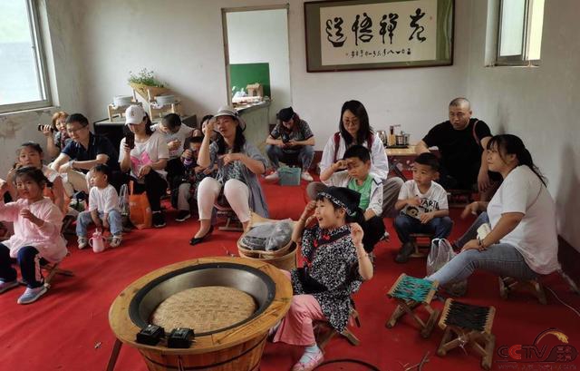 烟台第二届农耕文化节系列活动之手工艾叶茶炒制活动