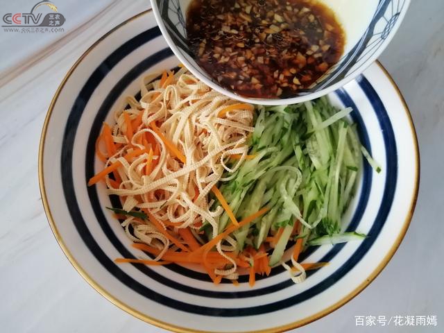 夏天，用它代替晚餐，隔三差五吃一次，体重悄悄降