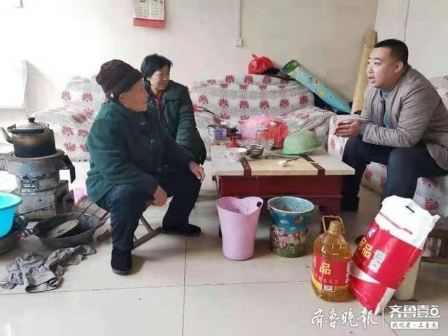 送温暖，德科青岛校区走访农村贫困生家庭