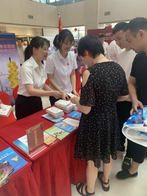 农发行台州市路桥支行党员志愿服务队服务“三农”践初心