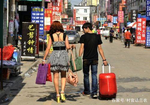 你在他乡还好吗？实在不行回家吧，爸妈一直在等你