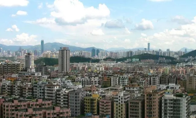 “房企难，救楼市”？曹德旺怒斥！谁“救”工人、农民？谁不难？