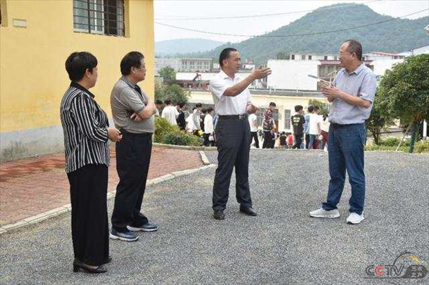 河南省内乡县桃溪镇:书记心系教育入校调研成常态