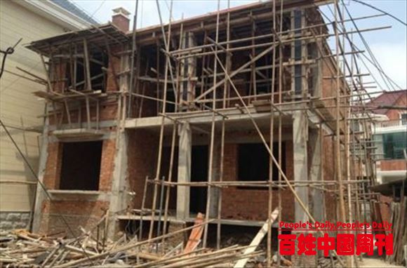 农村自建房不批，翻建老房也不允许，这合规吗？