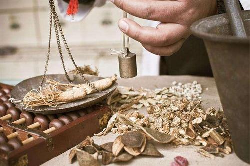 数字化中医产业处于成长期 中医药四大产业集群已形成