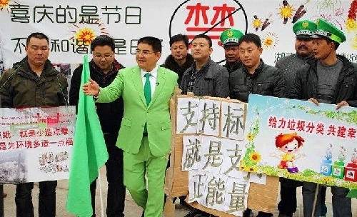 消失的“中国首善”陈光标，曾高调豪捐20亿，今被拍到在老家种田