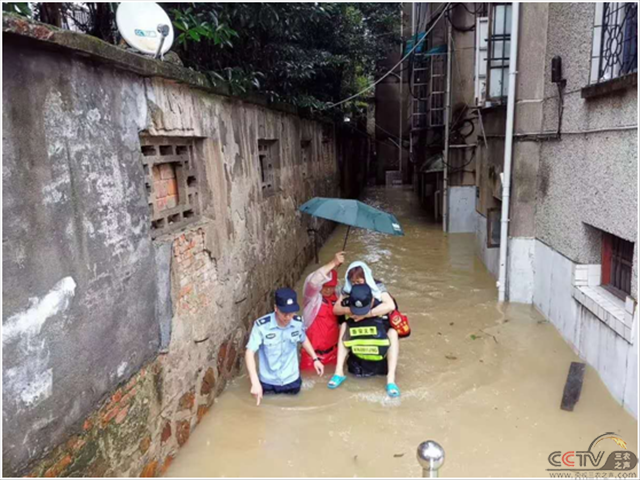 浙江建德:舍小家 顾大家 做百姓安全的“守护神”