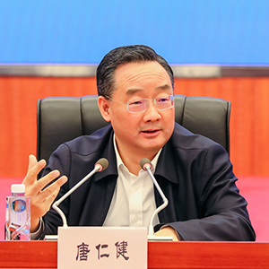 唐仁健：“三农”工作重心转向全面推进乡村振兴后，将释放巨量消费和投资需求