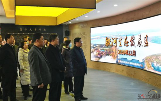 高密市经济社会事业发展观摩团到胶河生态发展区观摩指导