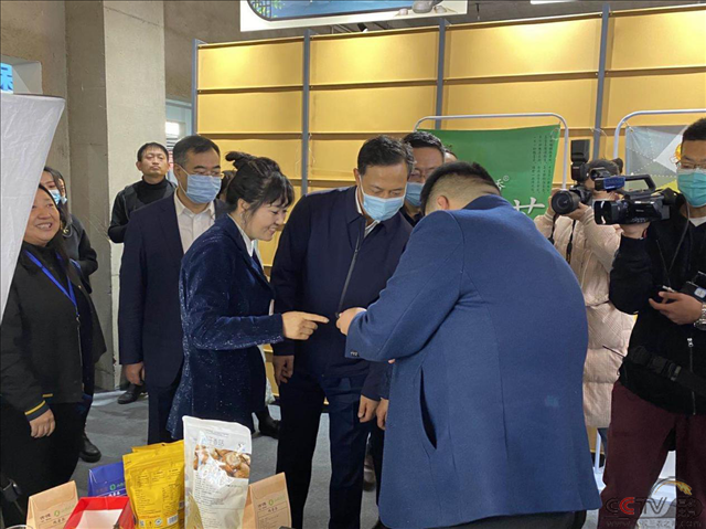 李兴荣获第34届山西十大经济新闻暨转型发展蹚新路标杆人物