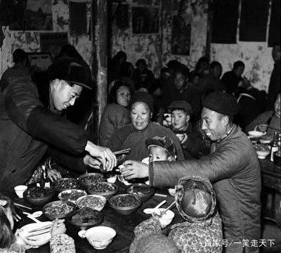 回顾经典：人民公社大食堂 疯狂的年代 疯狂的吃喝