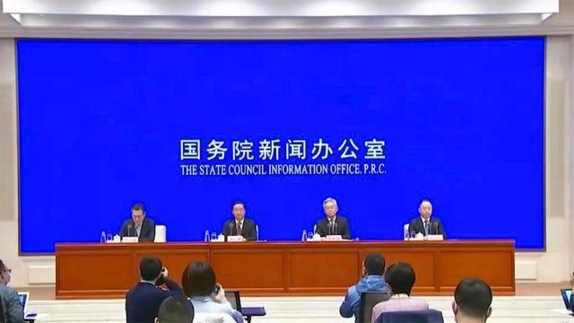 严格规范村庄撤并，不得违背农民意愿，强迫农民“上楼”