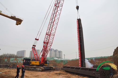 济南地铁四号线项目首根围护桩顺利浇筑完成