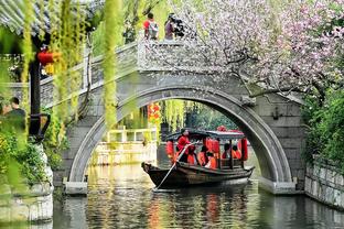 法制网评：清明祭英烈 追昔亦抚今