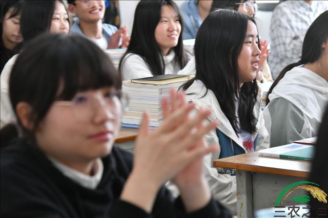 重庆奉节职教中心举办主题为“税收你我他”的税法知识讲座