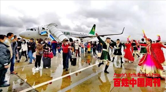 2021沪喀旅游援疆包机抵达新疆喀什