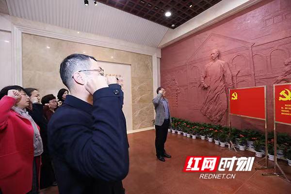 高校要将党史学习教育作为立德树人的大课堂
