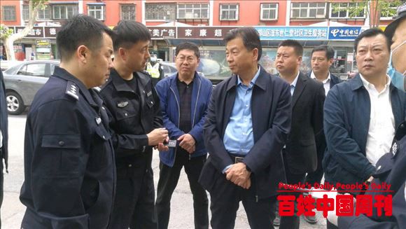 邯郸市人大常委会视察组督导检查主城区免费临时停车泊位施划工作