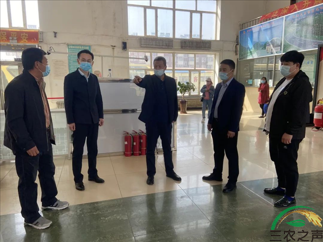 孙盛民到查哈阳农场有限公司检查指导疫情防控工作