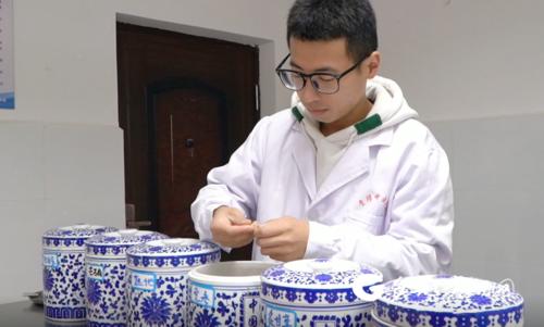 中医学生唐程民：看我抓一把中药，服下一贴骄傲