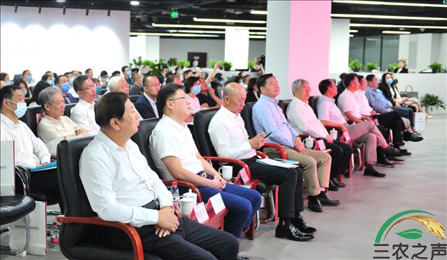 “光明工程·白内障复明”项目全国爱眼日主题活动在京举行