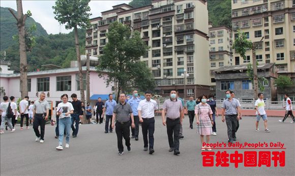 云南盐津县长宋廷柱到盐津各考点调研2021年高考备考工作