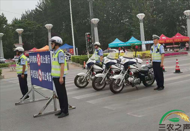 河北河间交警全力“护驾”高考保畅通