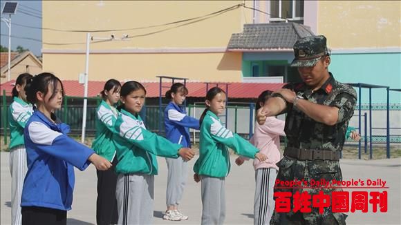 新疆特克斯县:磨练筋骨强意志 争当有梦好少年
