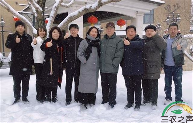  “阅读红色经典，传承红色基因”暨红色书屋建设座谈会召开