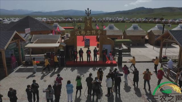 新疆和静县巴音布鲁克江格尔传奇露营基地开门迎客