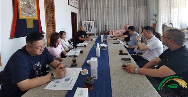 全民健康大讲堂：“携手灭冠熊抗疫”出征研讨会在京举行 