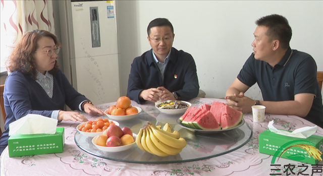 吉木萨尔县委领导端午节前慰问昌吉州派“访惠聚”工作队