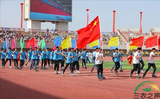 “奔跑吧·少年”2022新疆“石榴籽杯”青少年校园足球联赛在新疆岳普湖开幕