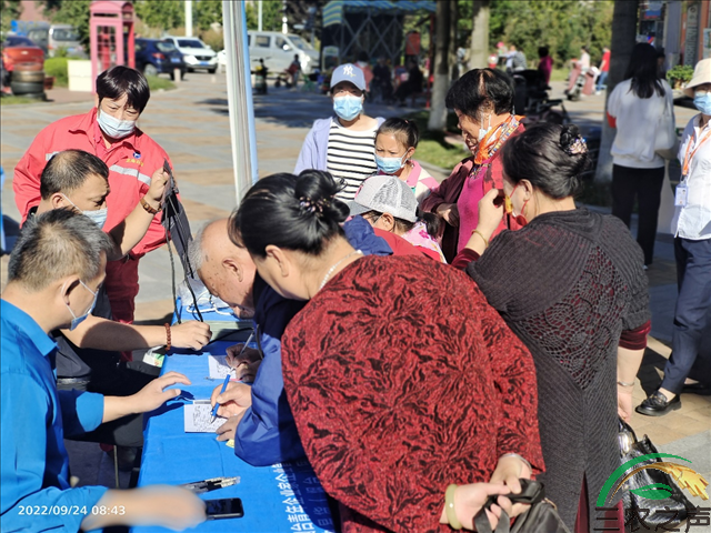 喜迎二十大：庆国庆 贺重阳-滨海路街道金地格林社区与烟台青管会党支部联办“双社共建 温暖万家”活动