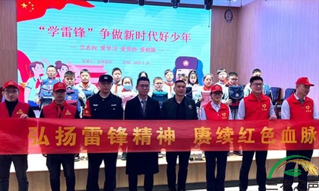 浙江交通集团台州南站等单位‘青’尽全力  学雷锋志愿者在行动